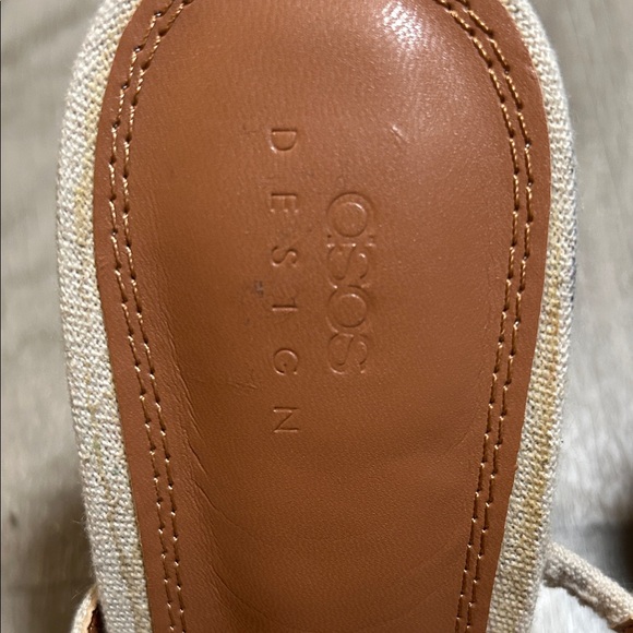 ASOS Design Cream Heeled Sandals - Picture 4 of 10